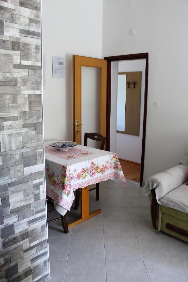 Laura'S Apartment Пореч Экстерьер фото