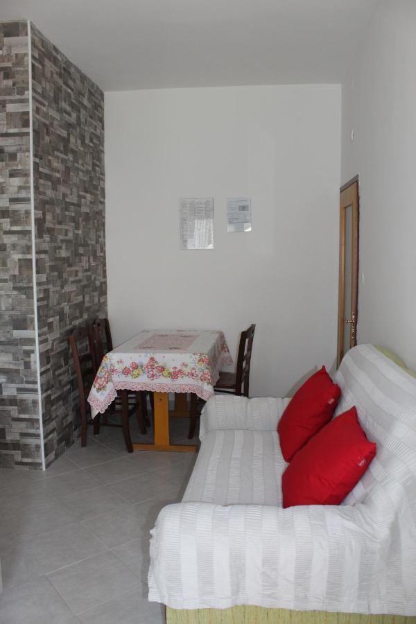 Laura'S Apartment Пореч Экстерьер фото